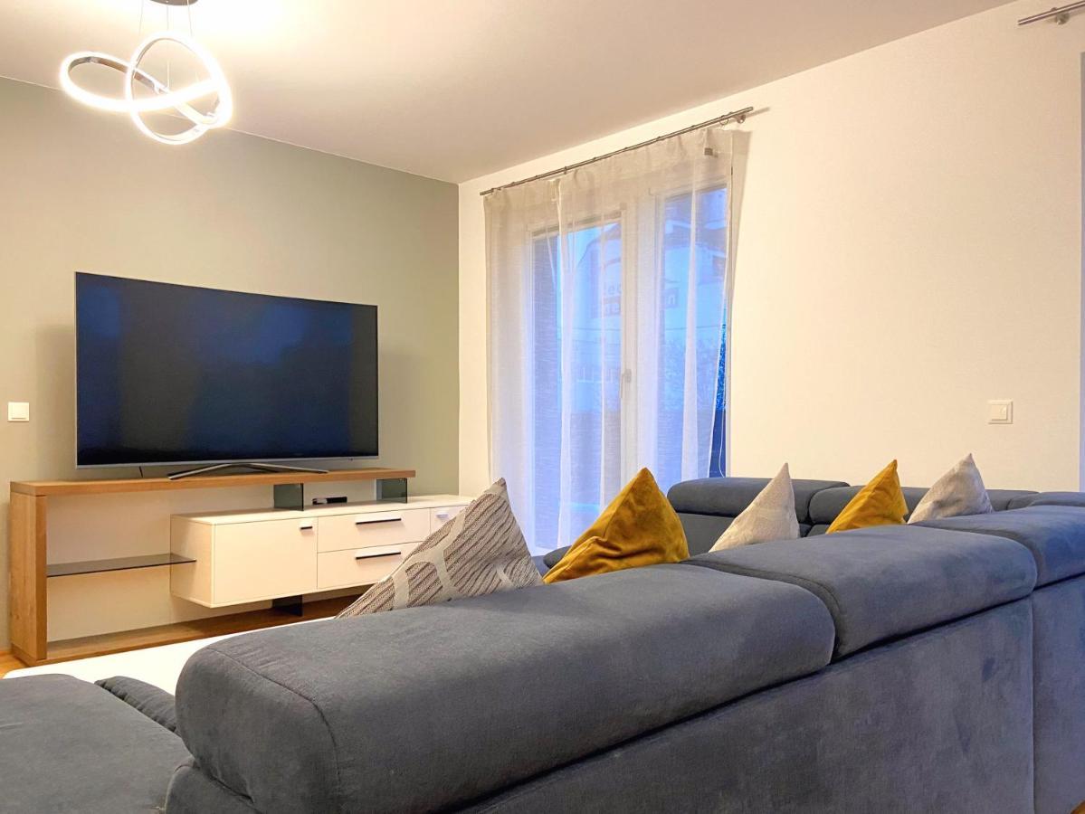 Near Lake Spacious & Furnished Beautiful Apartment Vienna Esterno foto