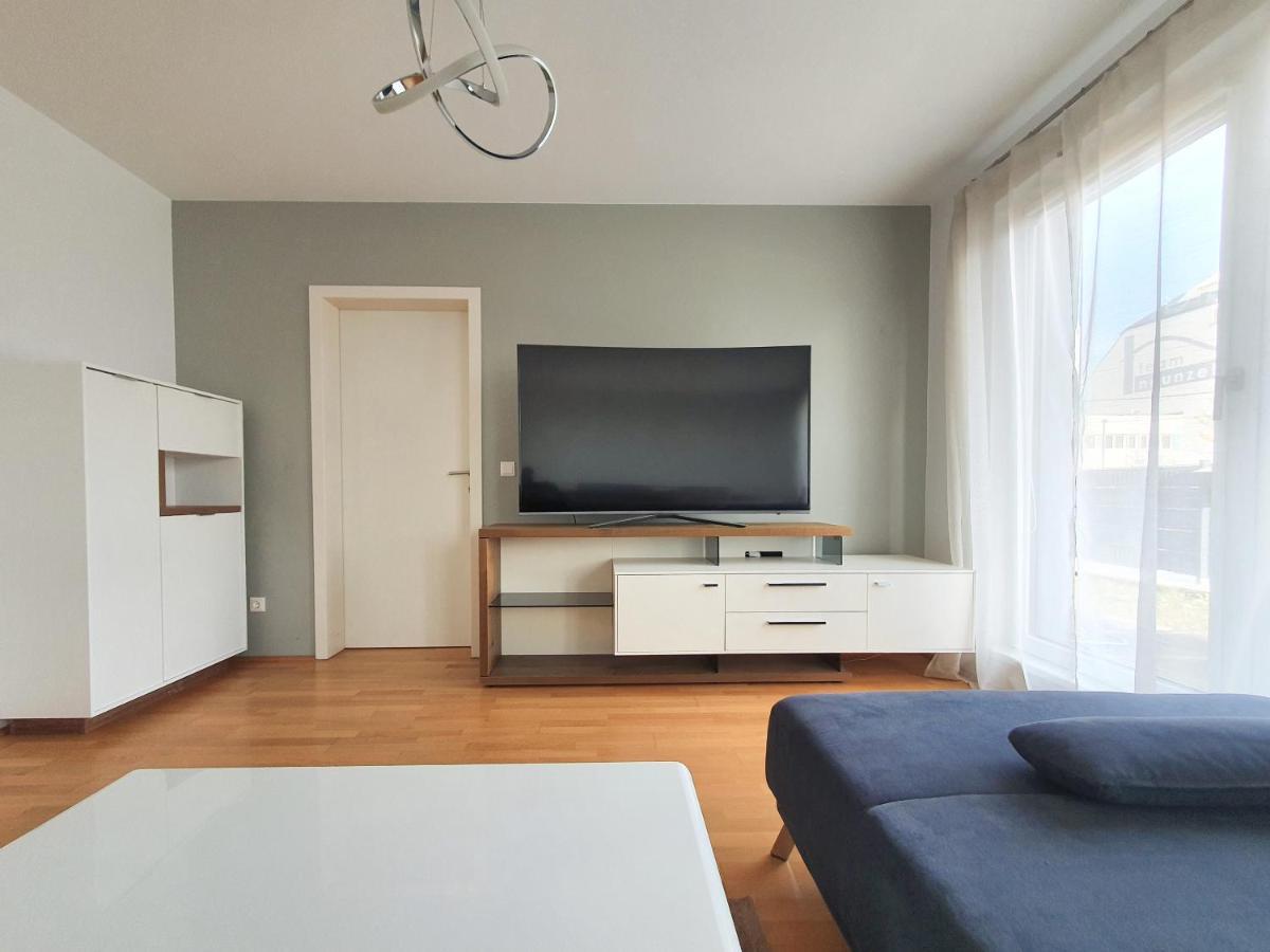 Near Lake Spacious & Furnished Beautiful Apartment Vienna Esterno foto