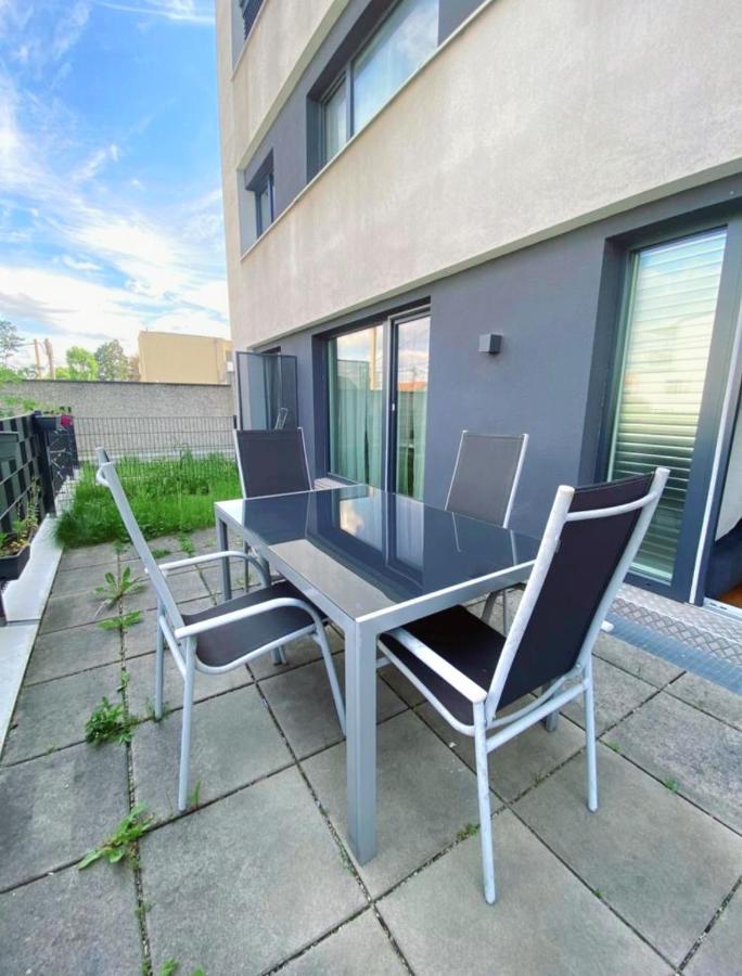 Near Lake Spacious & Furnished Beautiful Apartment Vienna Esterno foto